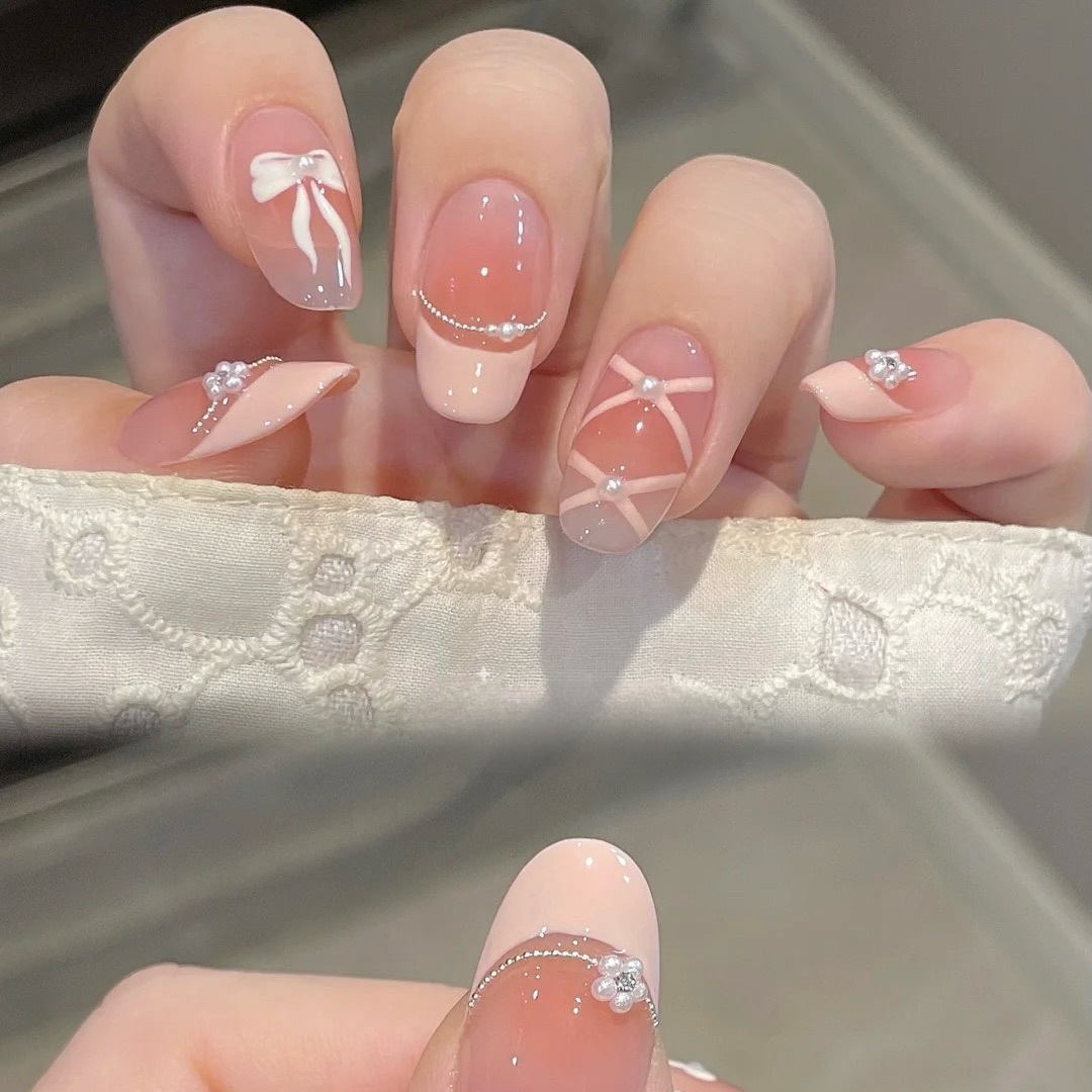 10Pcs White French Pink Heart  – обзор и цена Nail Art Strawberry