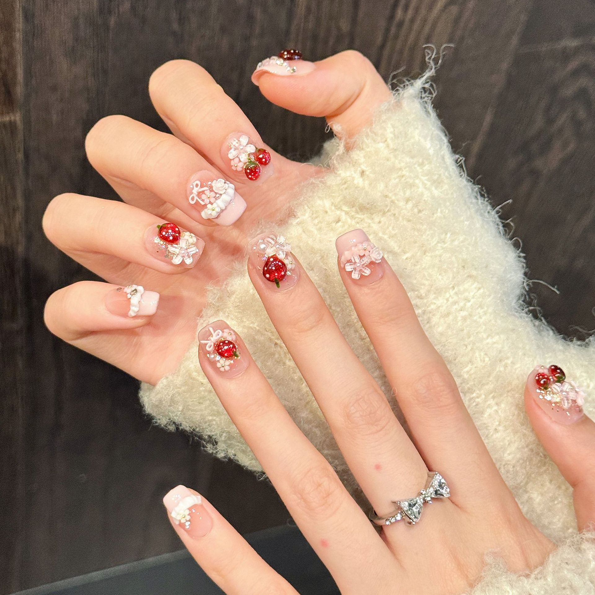 10pcs Cute Red Strawberry Pres – обзор и цена Nail Art Strawberry
