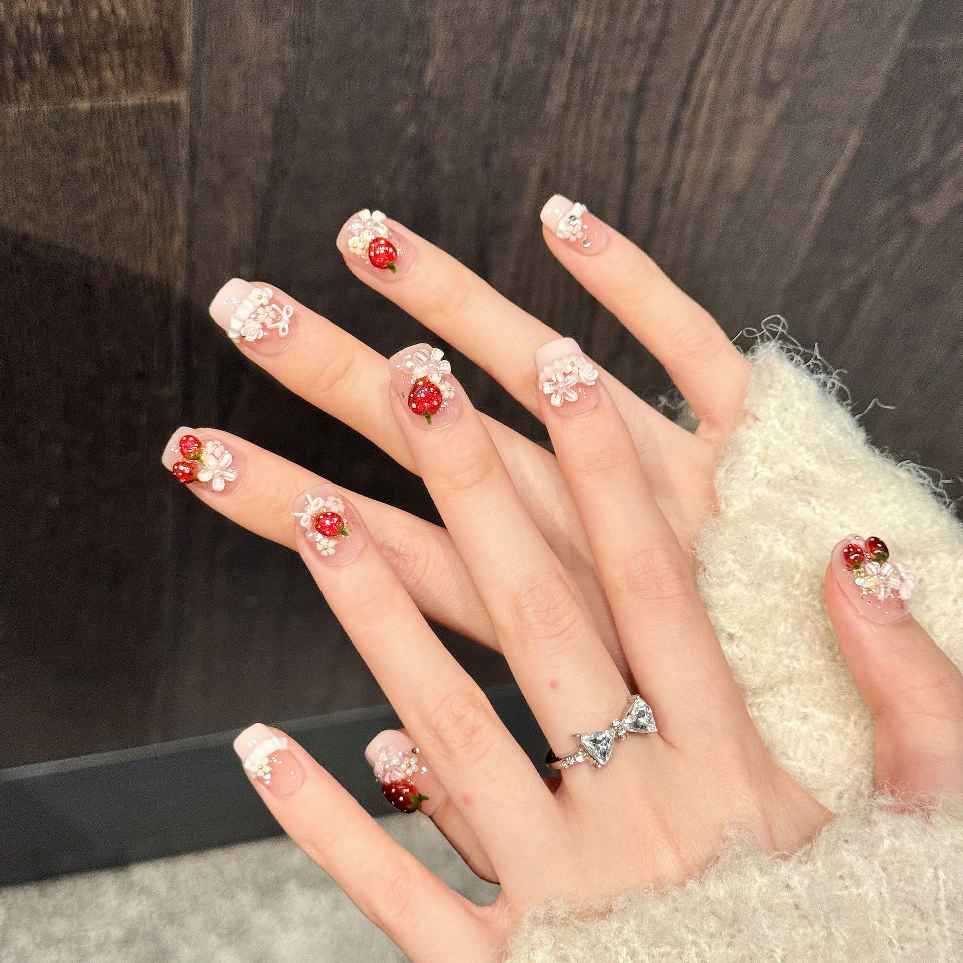 10pcs Cute Red Strawberry Pres – обзор и цена Nail Art Strawberry